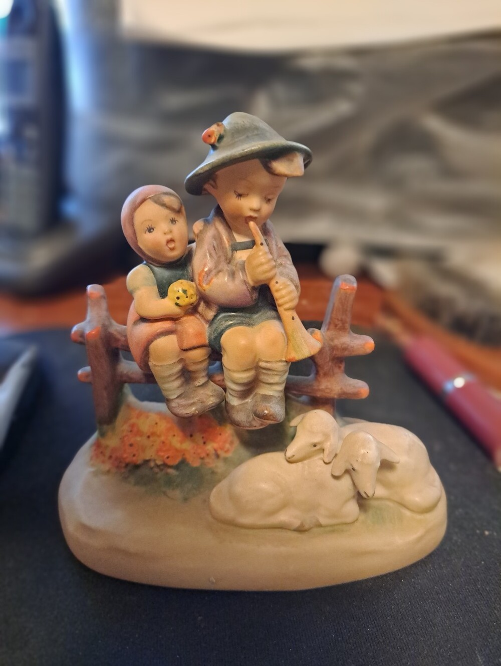 Goebel Hummel Germany TMk 2 Full Bee Eventide #99 Excellent